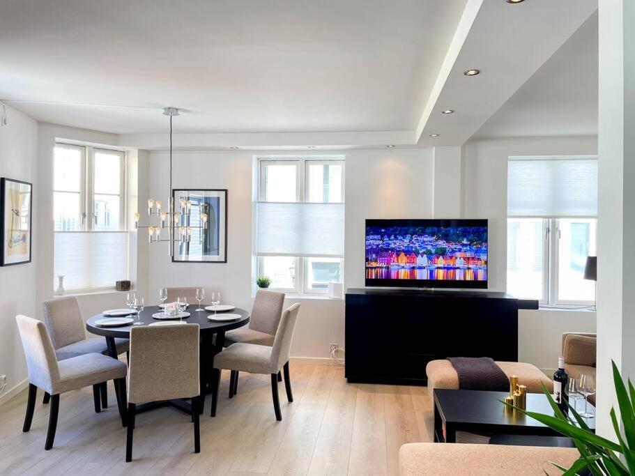 Central City Apt On One Of Bergen'S Finest Streets Екстер'єр фото